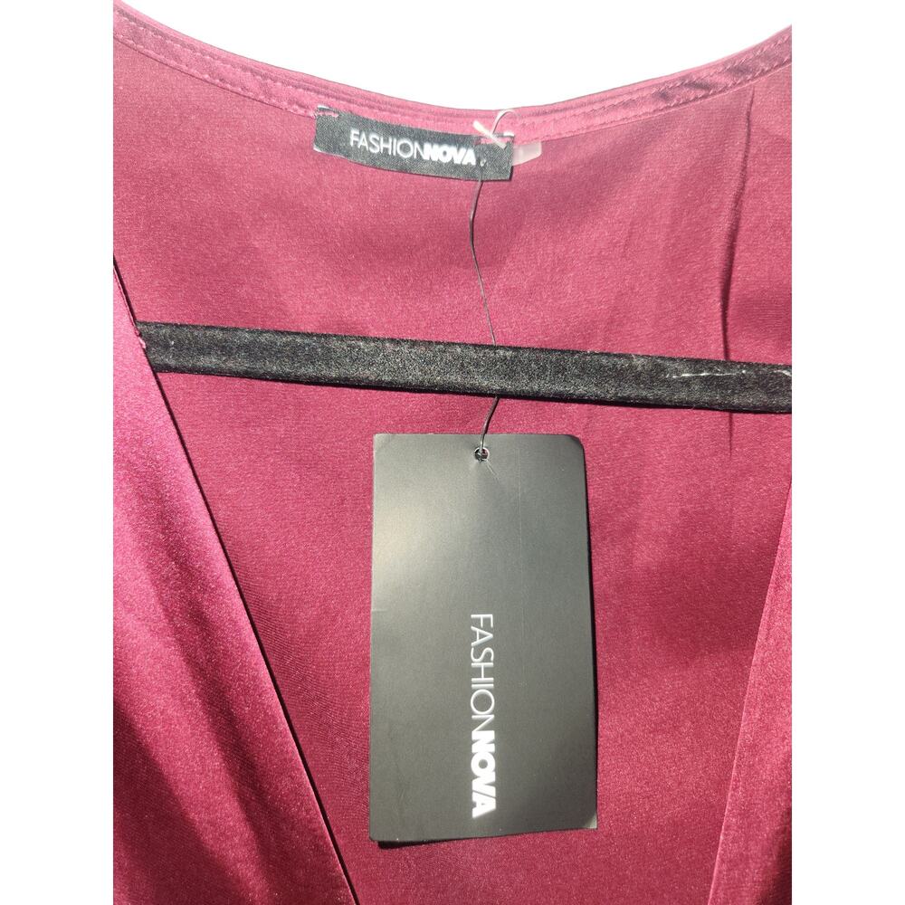 Fashion Nova NWT Sugar Free Burgundy Knotted Wrap Silky Dress Medium - Picture 3 of 12